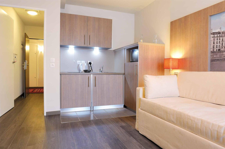 Bedroom 3, Residhome Paris Guyancourt, Yvelines