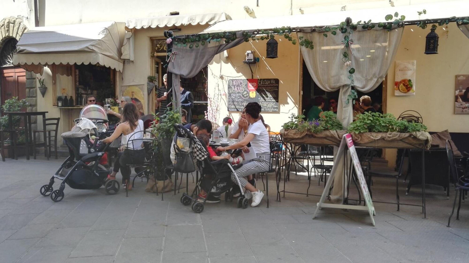 Food & Drinks, Camere Mazzini 49, Arezzo