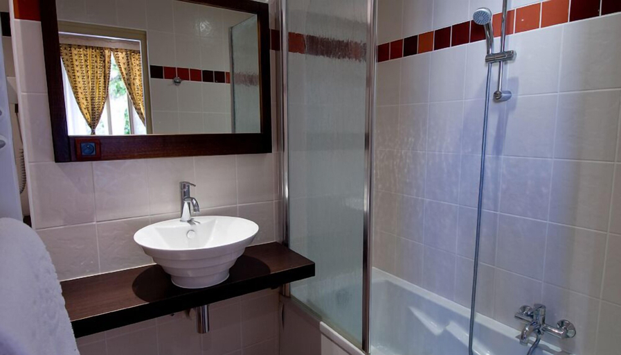 Bathroom 4, The Originals City, Hôtel L'Iroko, Savoie