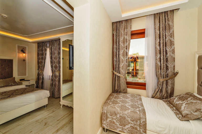 Bedroom 2, Zeynep Sultan Hotel, Fatih