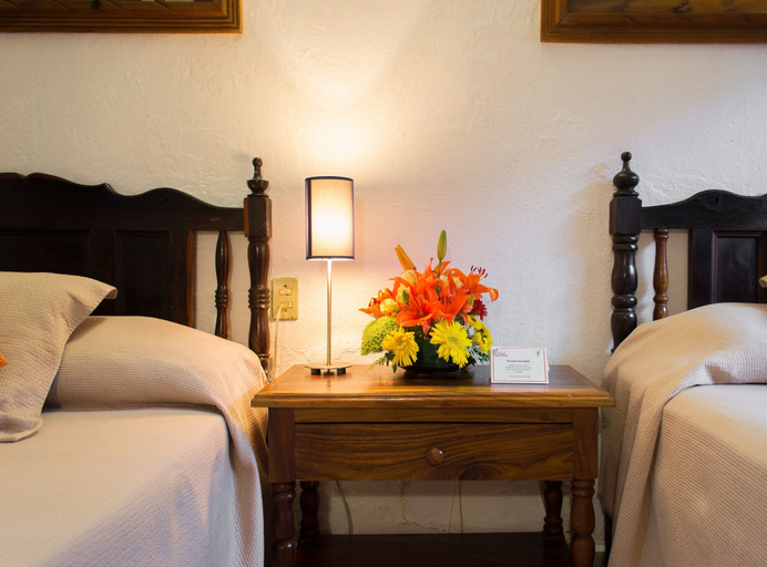 Bedroom 3, Hotel Posada de Roger - Near Los Muertos Beach, Puerto Vallarta