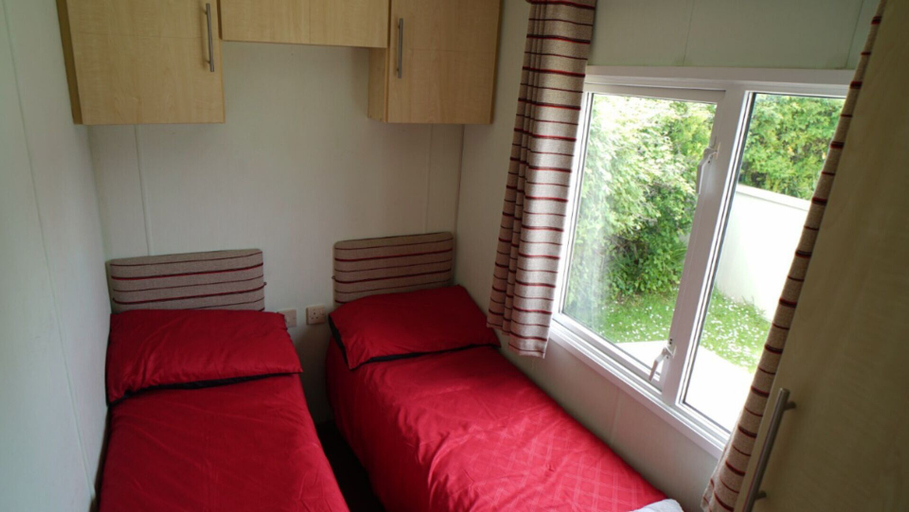 Bedroom, Cozy Hunstanton Caravan Sleeps 8 Pets go Free, Cambridgeshire