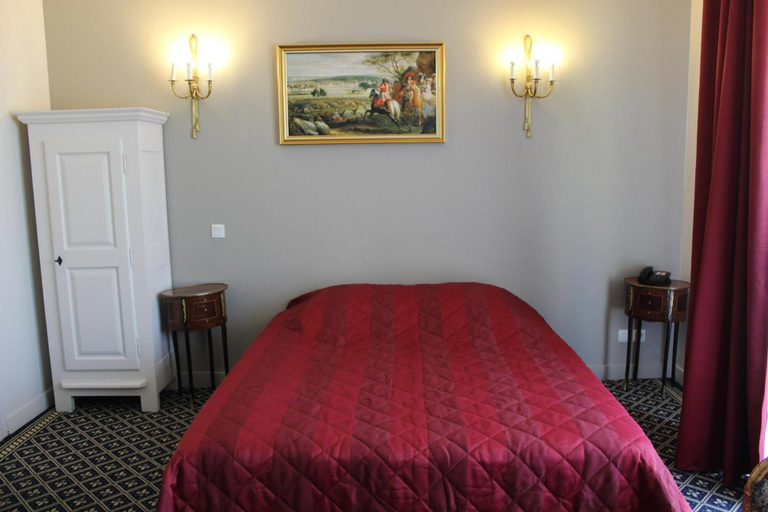 Bedroom 3, Hôtel Fleur De Lys, Nord