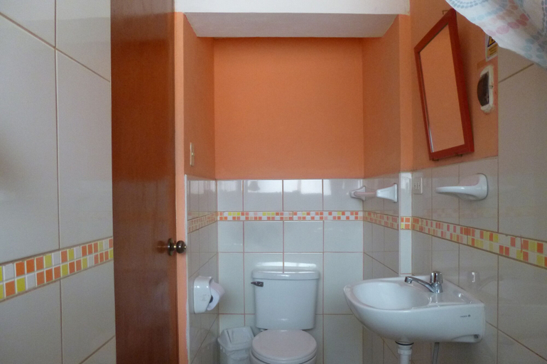 Bathroom 3, PosadaInka, Cusco
