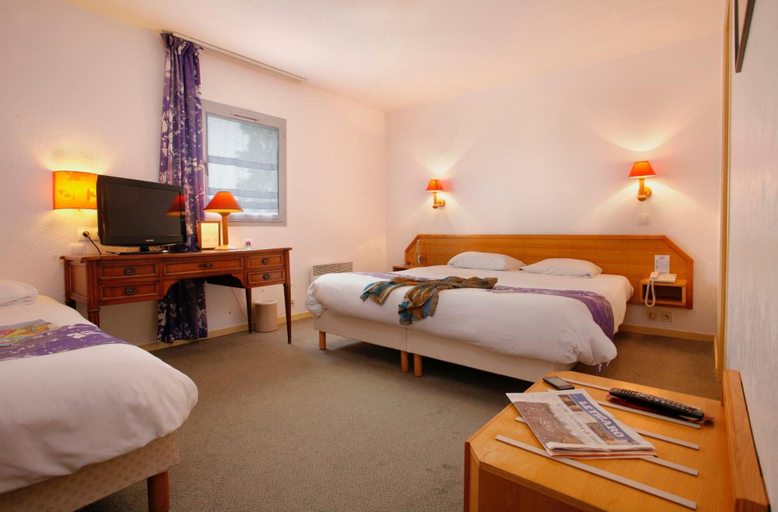 Bedroom 3, Logis Hôtel Novalis, Finistère