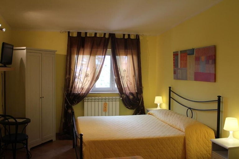 Bedroom 2, Il Sottosopra B&B, Rome