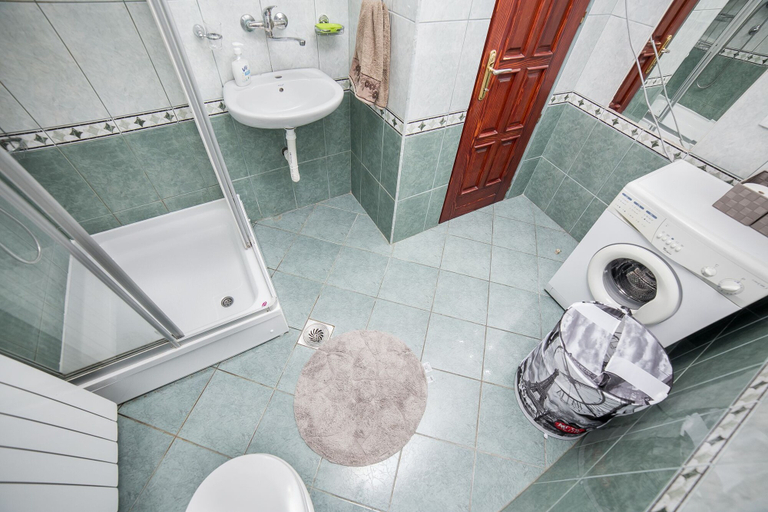 Bathroom 3, Alexandria, Belgrade
