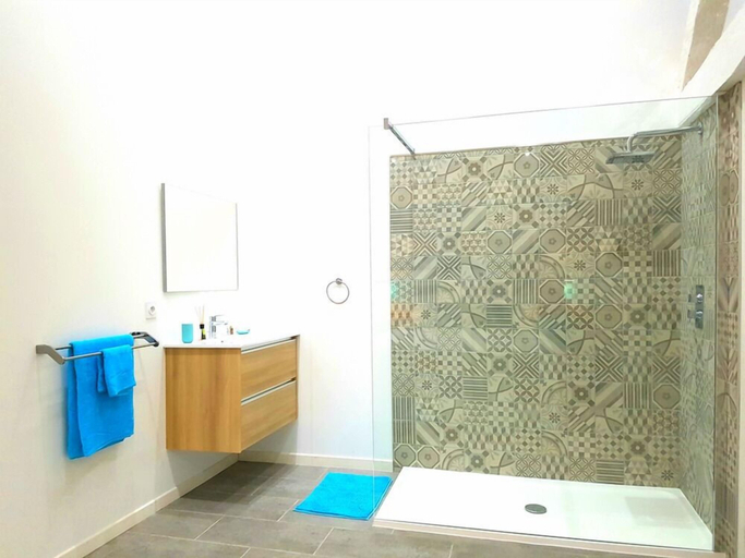 Bathroom 5, Les Granges de Jules, Haute-Garonne