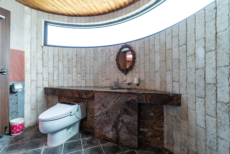 Bathroom 4, Nine Resort, Jeju