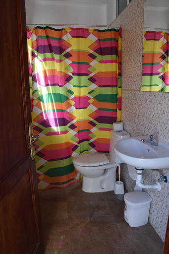 Bathroom 5, Pensión Eva, Las Palmas