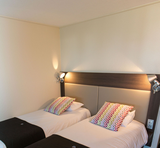 Bedroom 4, Hotel Campanile Agen, Lot-et-Garonne
