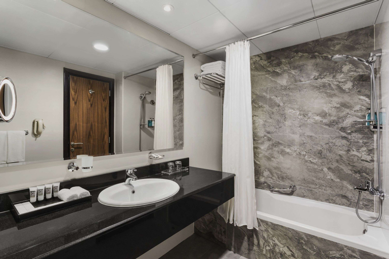 Bedroom 3, Hawthorn Suites by Wyndham Abu Dhabi City Centre, Abu Dhabi City