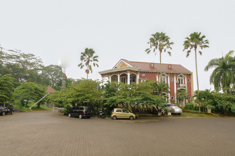 Exterior & Views 2, OYO 414 Loji Rejo Guest House, Malang