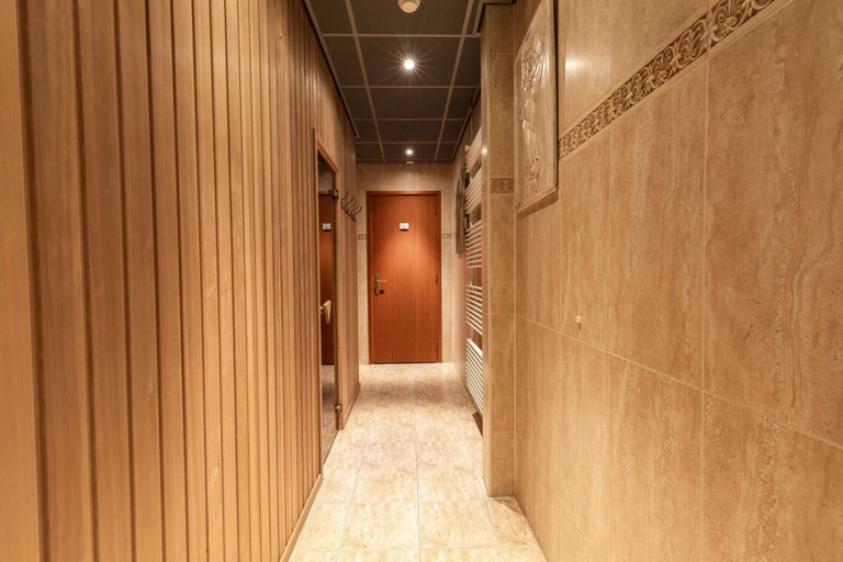 Others 5, Amicitia Hotel, Sneek