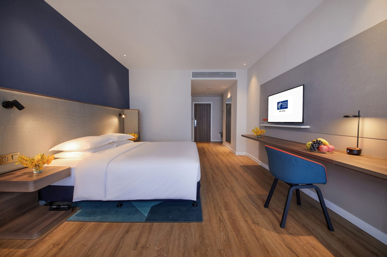 Bedroom 23