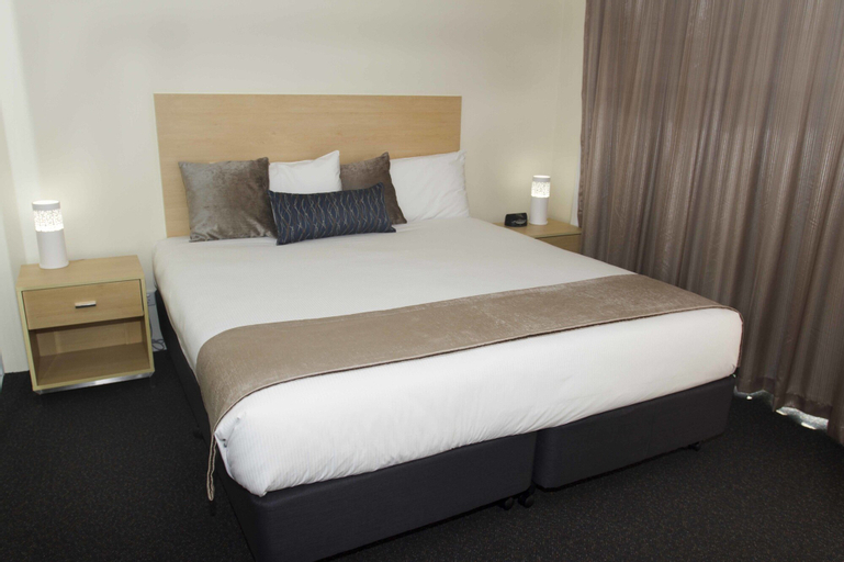 Bedroom 4, Perth Ascot Central Apartment Hotel, Belmont
