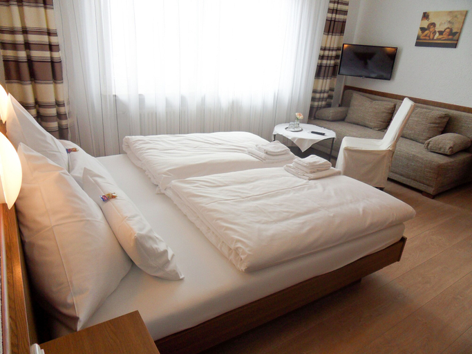 Bedroom 3, Hotel Linnert, Darmstadt-Dieburg