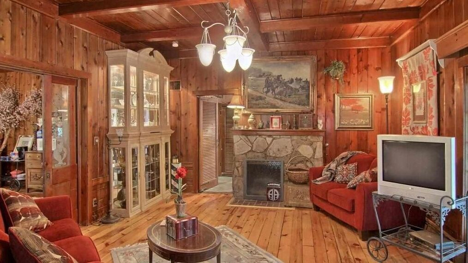 Others 3, Wauban Cottage, Leelanau