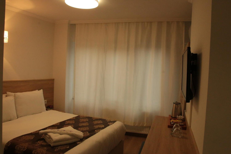 Bedroom 3, Bufes Hotel, Beşiktaş
