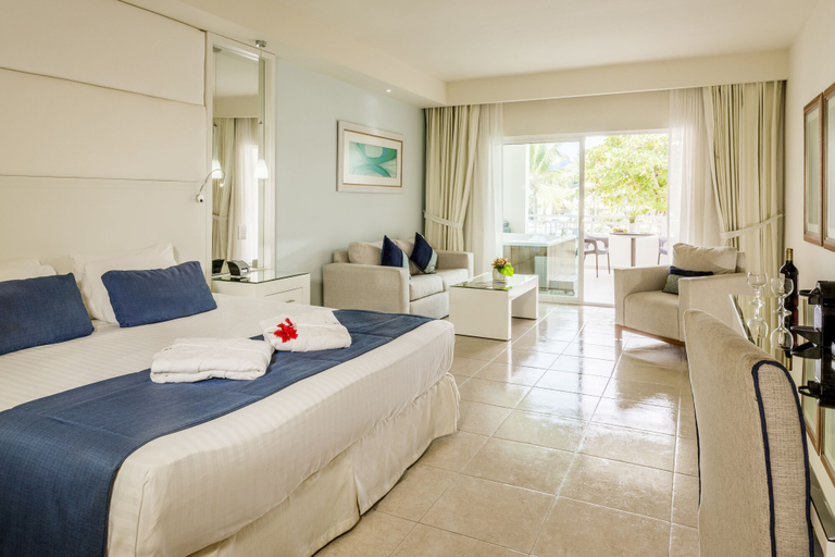 Bedroom 4, Ocean Blue & Sand Beach Resort - All Inclusive, Salvaleon de Higuey