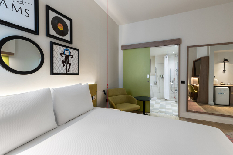 Bedroom 3, Hampton by Hilton Dublin City Centre, Dublin