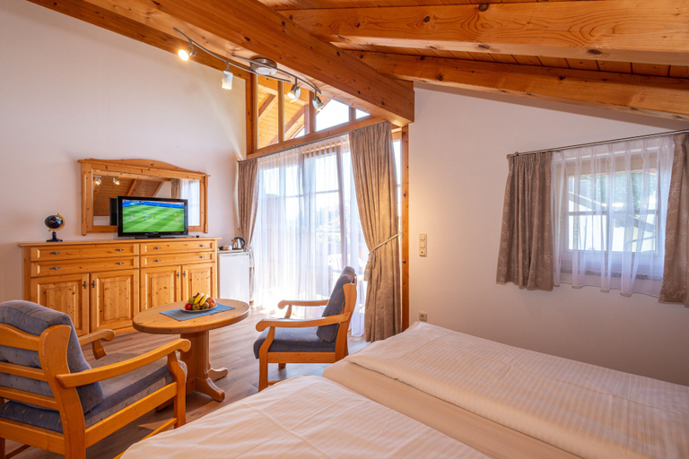 Bedroom 4, Aparthotel Werdenfels, Garmisch-Partenkirchen