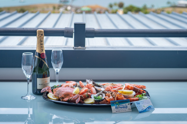 Food & Drinks 5, Ocean Views 49, Whitsunday