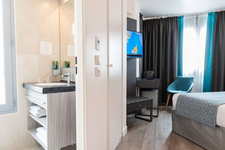 Bedroom 4, Hôtel Versailles Chantiers, Yvelines