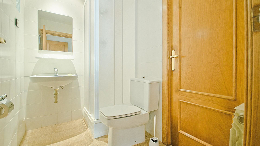 Bathroom 4, Casa Blanca, Tarragona