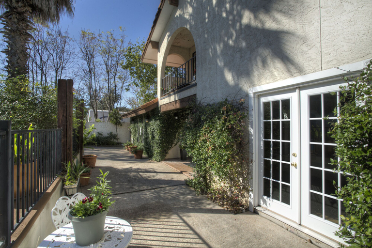 Exterior & Views 2, The Lakehouse Bed & Breakfast, Comal