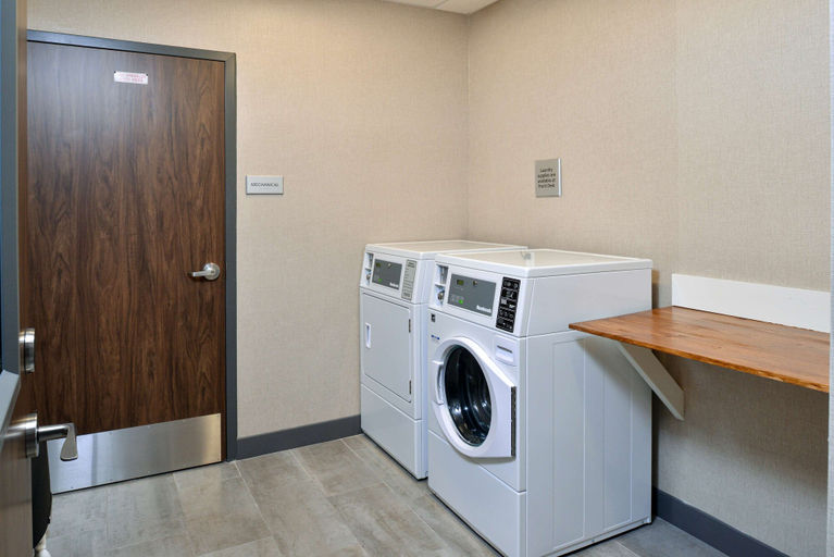 Others 5, Hampton Inn & Suites Adrian, Lenawee