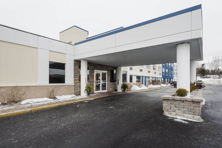 Exterior & Views 2, Quality Hotel Clarenville, Division No. 7