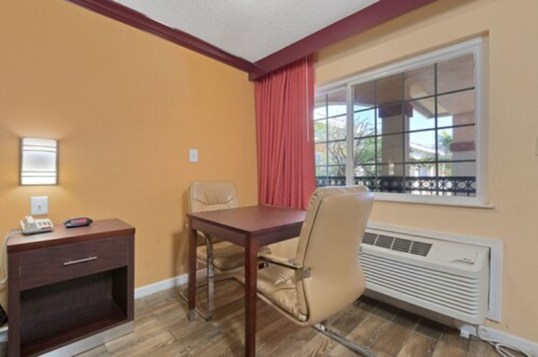 Others 5, America's Deluxe Inn, Yuba