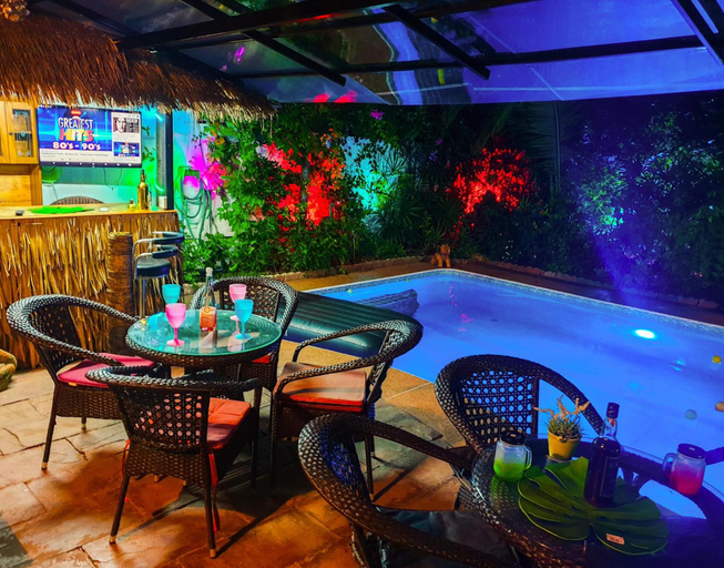 Food & Drinks 5, Exclusive Villa, 6 Bedrooms, Private Pool, Garden, Pattaya