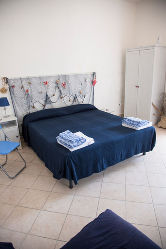 Bedroom 2, La Taverna dei Ciucci Bed & Breakfast, Salerno