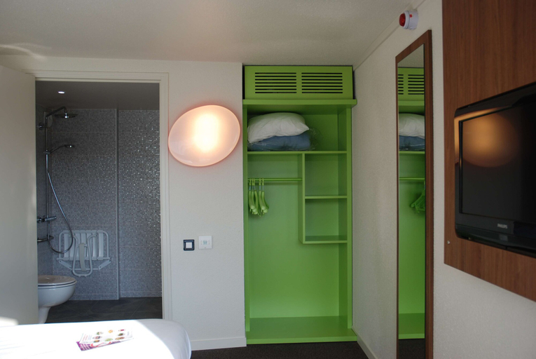 Bedroom 3, Campanile Creil - Villers Saint Paul, Oise