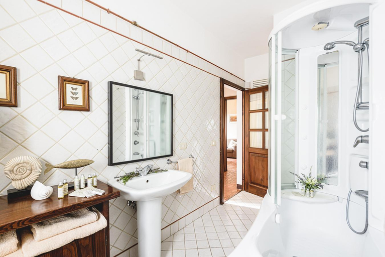 Bathroom 2, In Toscana Camere, Siena