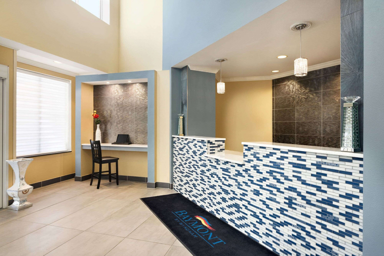 Public Area 2, Baymont By Wyndham Ft. Leonard/Saint Robert, Pulaski