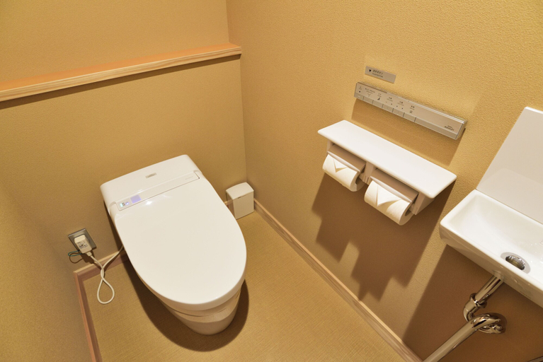 Bathroom 4, Ryokan hanare Tengachaya, Osaka