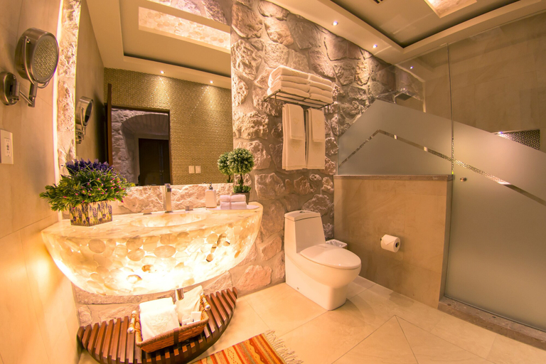 Bathroom 5, Hotel de la Soledad, Morelia