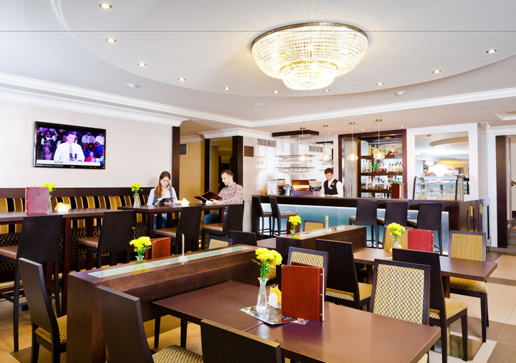 Food & Drinks 5, Petro Palace Hotel, Sankt-Peterburg gorsovet