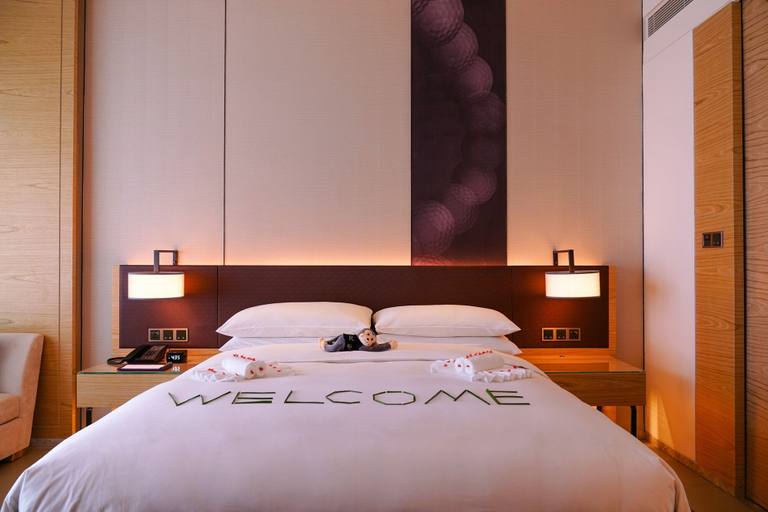 Bedroom 3, Renaissance Haikou Hotel, Haikou