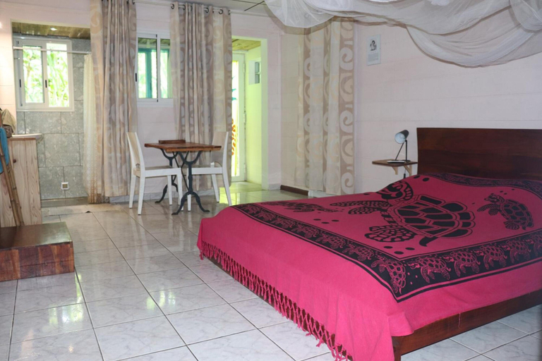 Bedroom 5, L'Arbre de Vie, Saint-Joseph