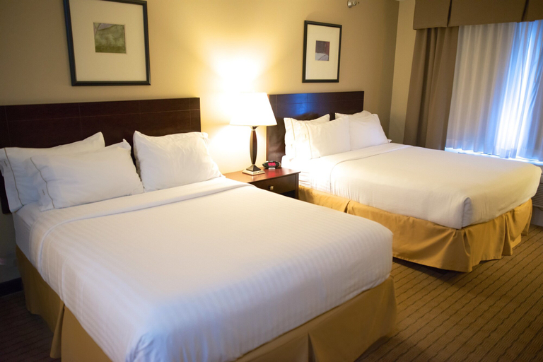 Bedroom 4, Holiday Inn Express DEVILS LAKE by IHG, Ramsey