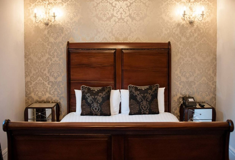Bedroom 3, Southcrest Manor Hotel, BW Signature Collection, Worcestershire