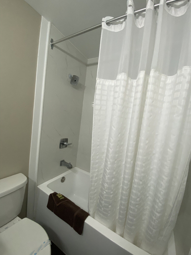 Bathroom 3, Imperial Motel, Cariboo
