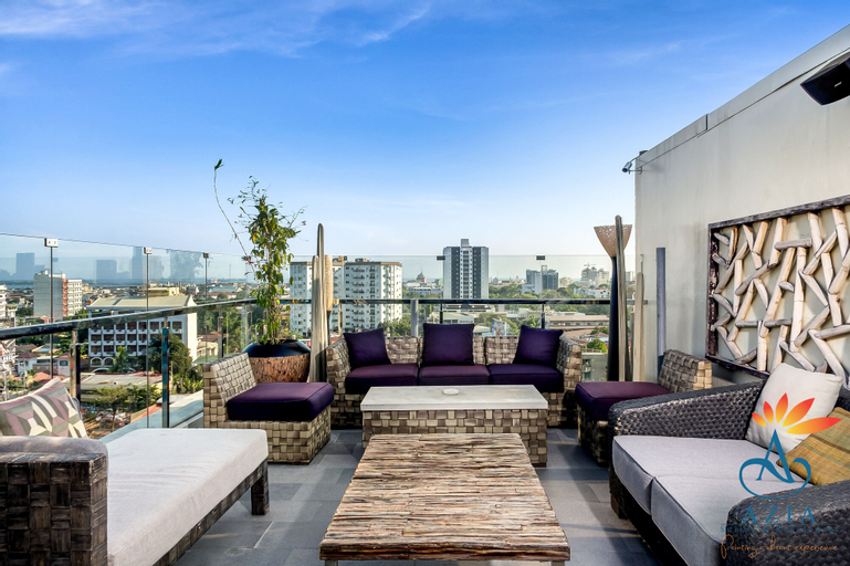 Exterior & Views 10