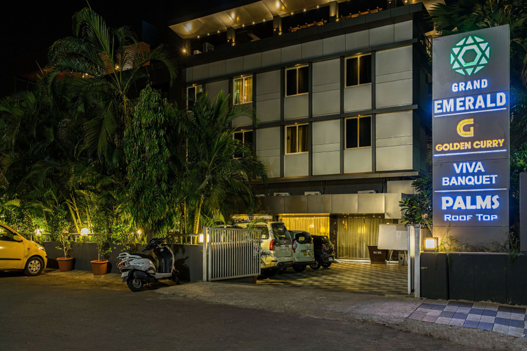 Exterior & Views 2, Treebo Premium Grand Emerald, Pune
