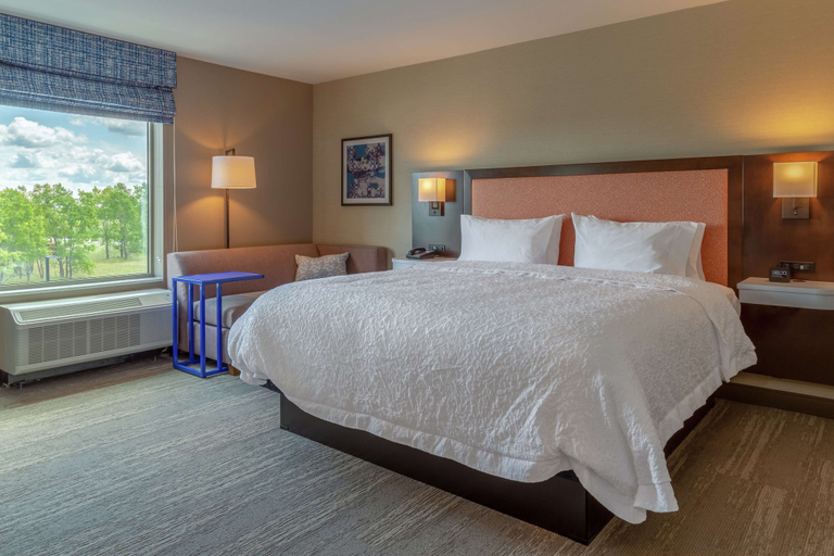 Bedroom 2, Hampton Inn Bourbonnais Kankakee, Kankakee