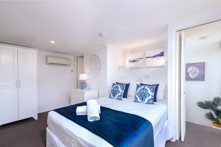 Bedroom 2, Seascape Holiday-Tropical Reef Apartment, Douglas